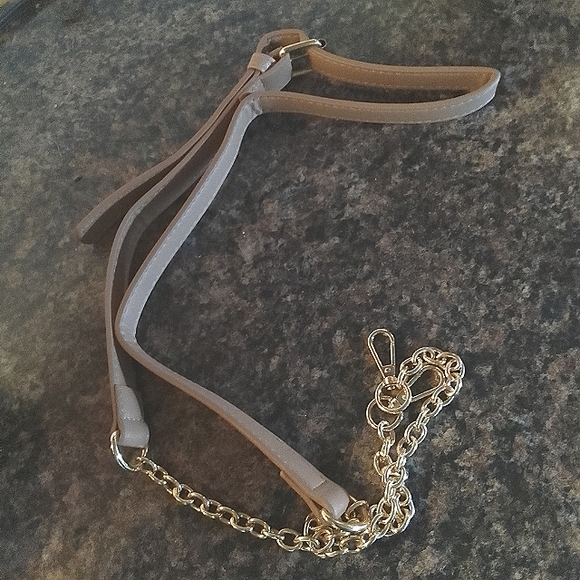 ✨Bebe handbag  NWT xx Celia embossed logo cross satchel almond - Picture 4 of 5